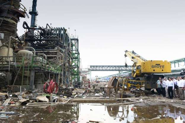 Sorprendentes fotos de la zona afectada del complejo petroquímico “Pajaritos” - Foto 0 