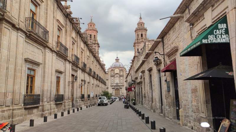 Morelia, la ciudad rosa que está teñida de colores 