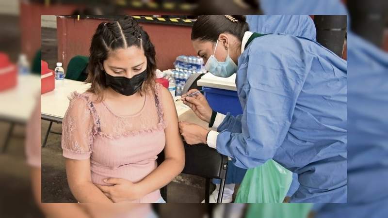 Estudios demuestran alteraciones del período menstrual después de recibir la vacuna anticovid 