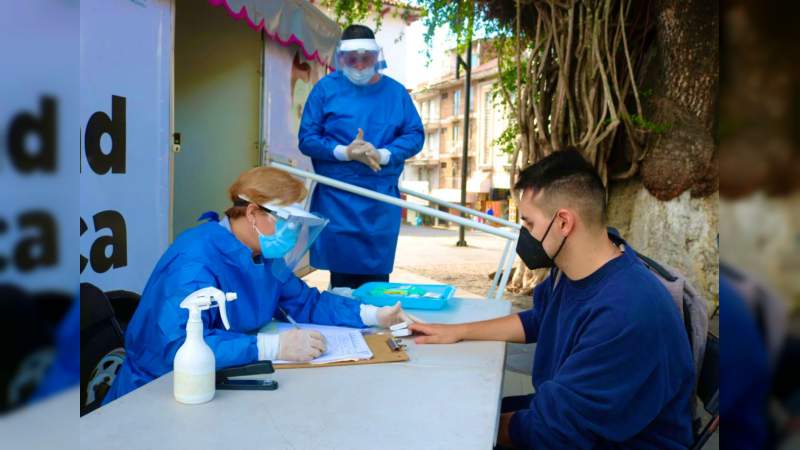 Instalan módulo de pruebas rápidas para detectar Covid-19 en centro de Uruapan, Michoacán 
