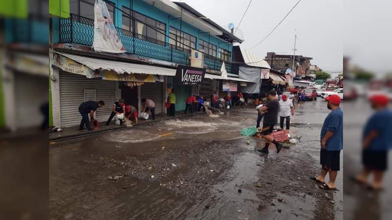  Fuerte lluvia ocasiona severas inundaciones en Nueva Italia, municipio de Múgica 