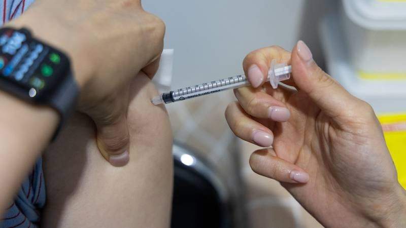 Vacuna italiana tendría el 99% de eficacia, México inició acercamientos para producirla 