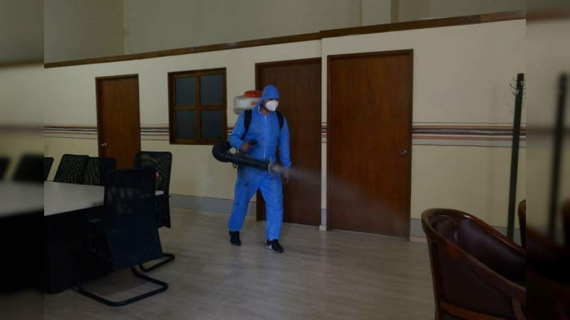 Sanitizan las instalaciones de Palacio Municipal de Morelia