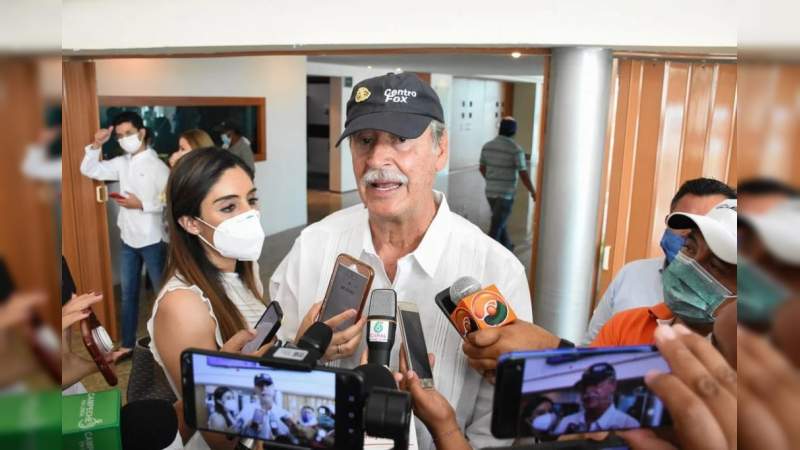 Fox arremete nuevamente contra la consulta popular y señala "en San Cristóbal no hay pendej@s" 