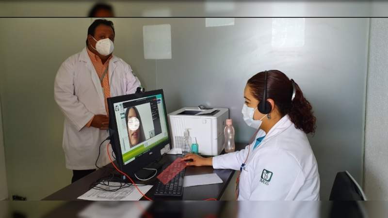  IMSS ofrece atención médica a distancia en casos de COVID-19 y pacientes crónicos 