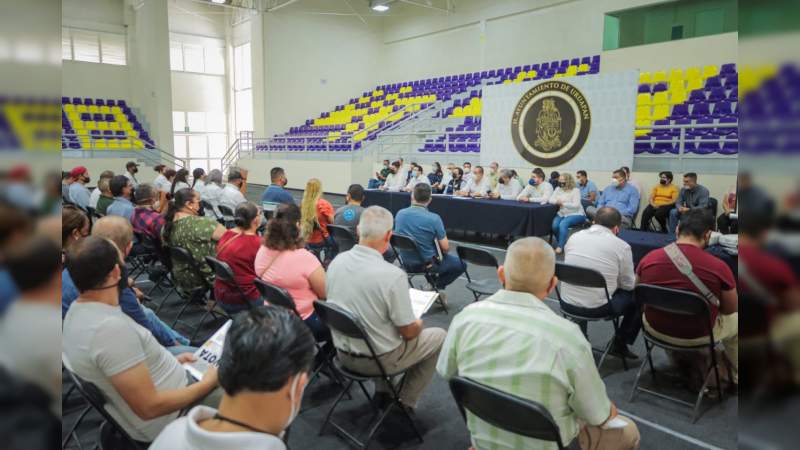Gobierno de Uruapan invita a personas de 30 a 39 años a vacunarse 