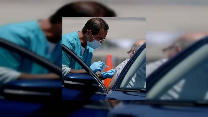 Un mes más tarde, pero logra EU objetivo del gobierno de Biden en la vacunación anticovid 