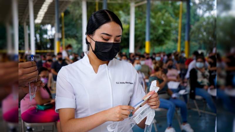 Constató Gobierno de Uruapan, vacunación de primera dosis contra Covid-19 en personas de 30 a 39 años 