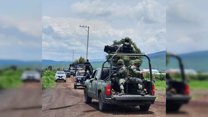 Hallan pareja torturada al fondo de un barranco en Tangancícuaro, Michoacán 