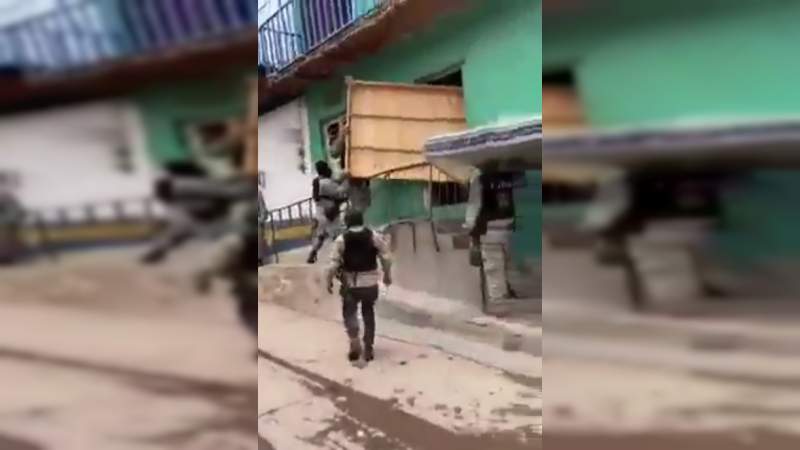 Sicarios reparten colchones y despensas a personas de escasos recursos en Jalisco 