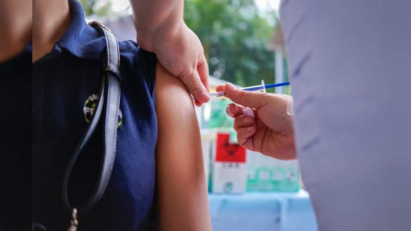 Continúa aplicación de vacuna contra Covid-19 a personas de 30 a 39 años en Uruapan, Michoacán   