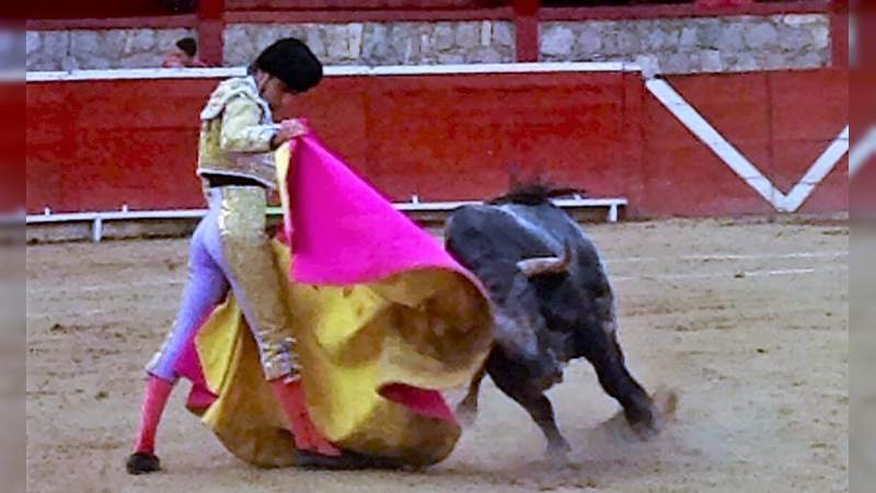 Los morelianos Isaac Fonseca y Patricio Ochoa alternarán hoy en España con Francisco Manuel