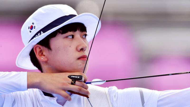 Agreden a medallista coreana por usar “peinado feminista”