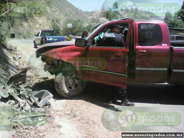 Se estrella hombre contra muro de tierra en Coalcomán, Michoacán - Foto 0 