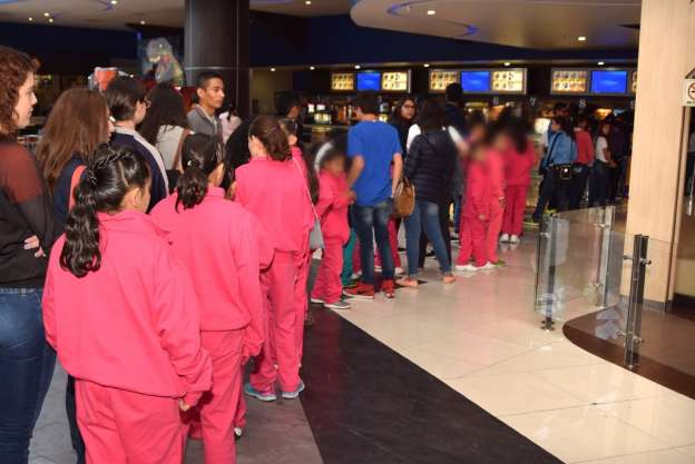 Jóvenes y pequeñas disfrutaron del programa “Apadrina a una Niña” - Foto 2 