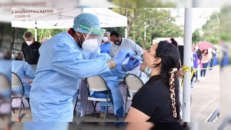 5 de cada 10 pruebas de COVID-19 son positivas en Uruapan, Michoacán 