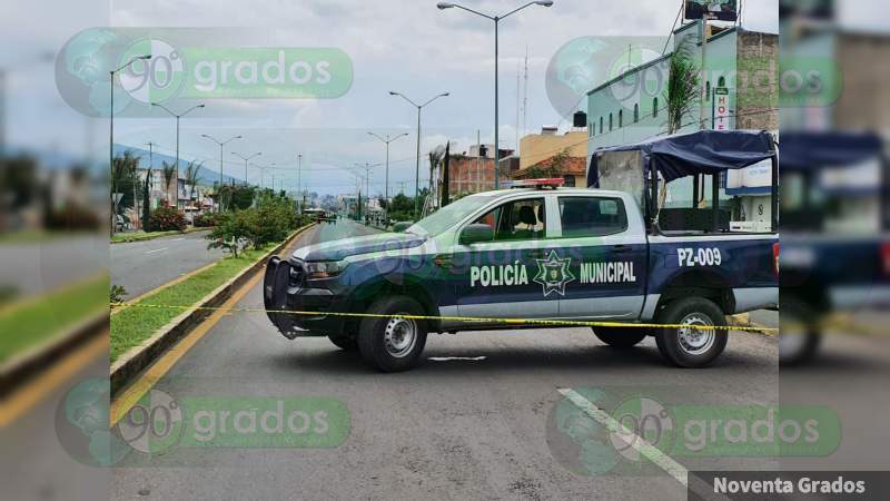 Persecución, balaceras y vehículos asegurados tras reporte de civiles armados, en Zamora, Michoacán  