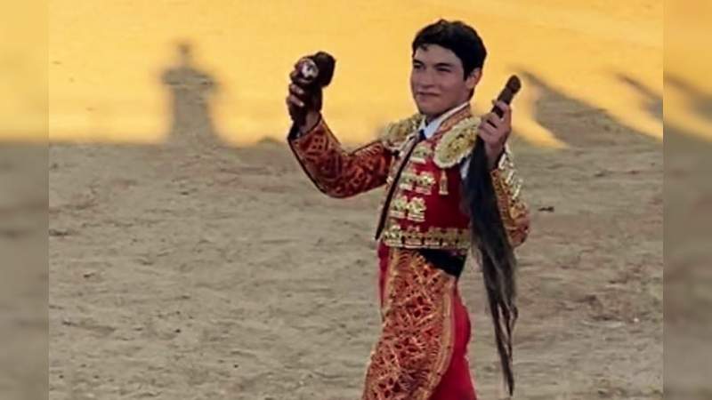 Isaac Fonseca no para de ligar triunfos; rabo y orejas en Villalpando, provincia de Zamora, España 