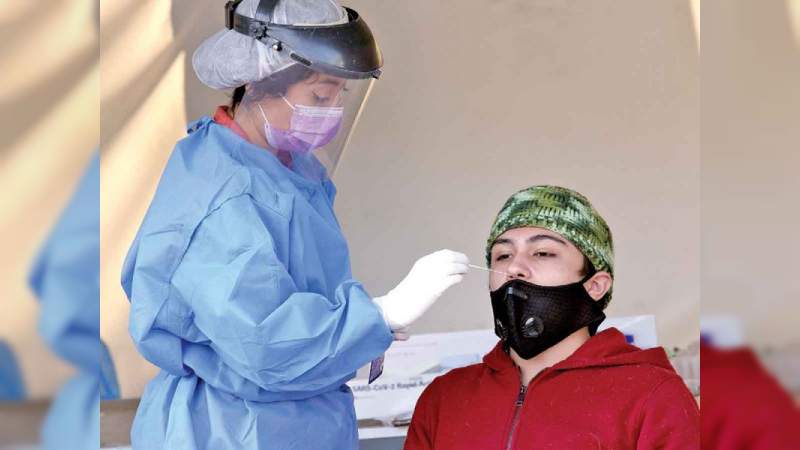 A la baja el número de casos por Covid-19, reportan descenso del 2% de la curva en México 