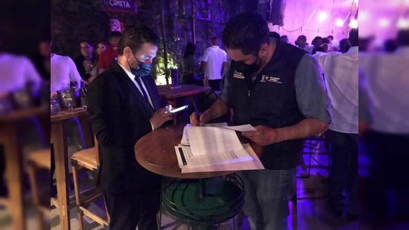 Suspende COEPRIS dos establecimientos nocturnos en Morelia, Michoacán