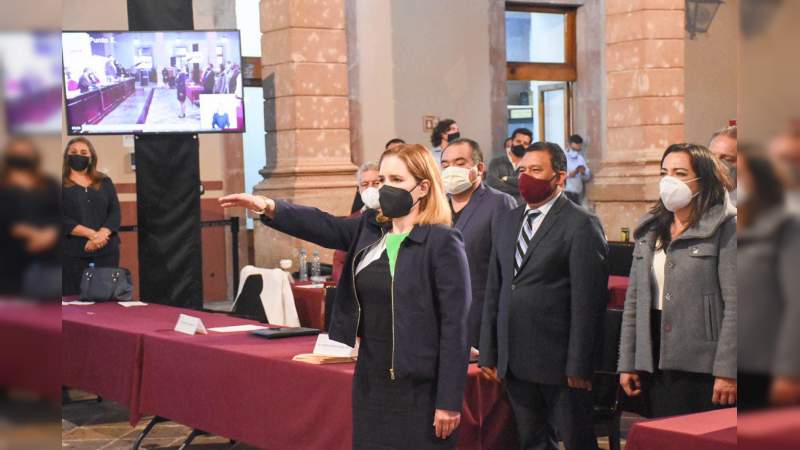 Rinden protesta ante el Congreso de Michoacán, magistrados del Poder ...
