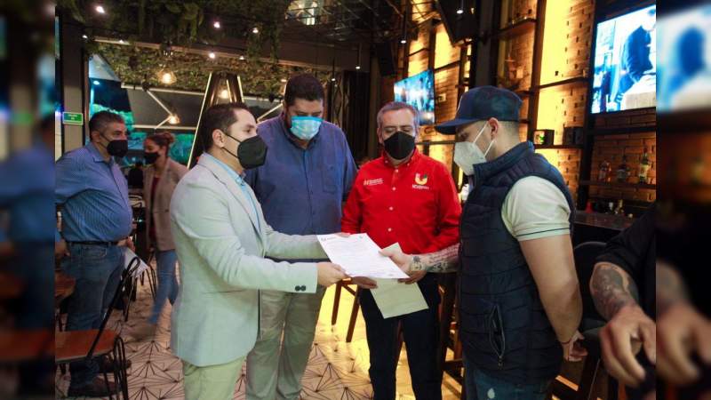 Verifican en Uruapan, Michoacán, establecimientos comerciales y de servicio cumplan con las medidas sanitarias