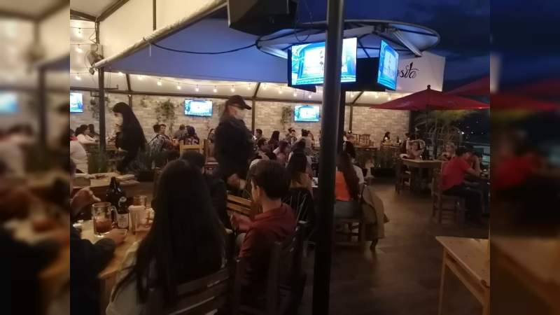 Suspenden dos negocios en Morelia por no respetar medidas sanitarias