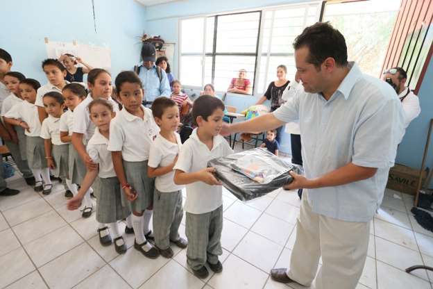 Continúa las acciones del programa CATIA en escuelas de muy alta marginación - Foto 1 