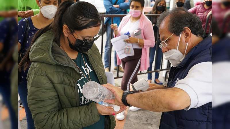 Refuerzan en Michoacán la instalación de filtros sanitarios en espacios públicos