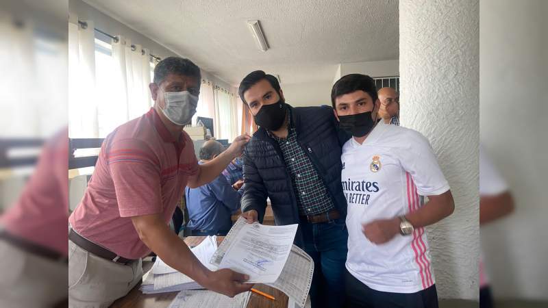 Inicia SEE entrega de más de mil 200 plazas a docentes michoacanos para ciclo escolar 2021-2022