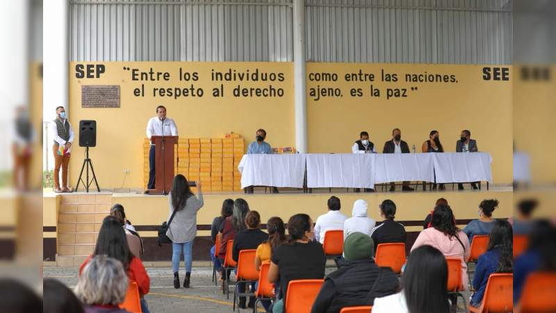Proporciona SEE a 15 planteles de La Piedad insumos sanitarios y mobiliario 