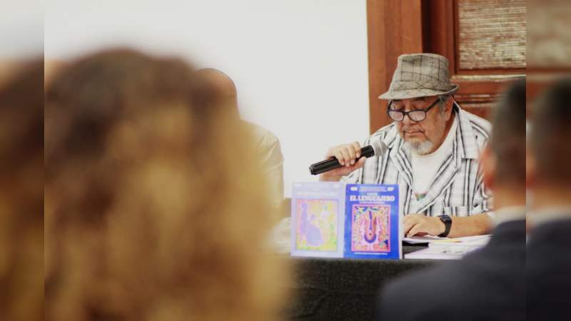 Presentan escritores uruapenses los poemarios “Mi Voz en la Palabra” y “El Lenguajero” 