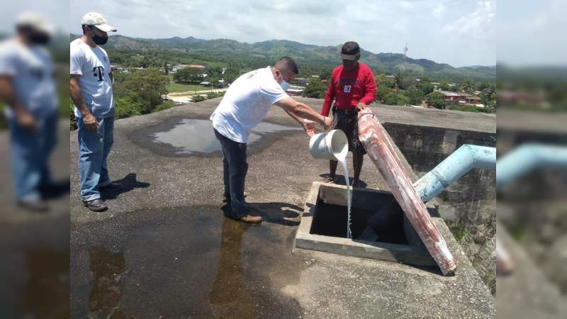Realiza Coepris saneamiento en la tenencia del Habillal de Lázaro Cárdenas, Michoacán