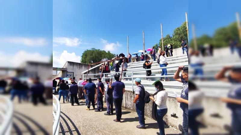 Registra Poliforum Morelia fluidez, organización y poca afluencia en vacunación contra Covid-19 