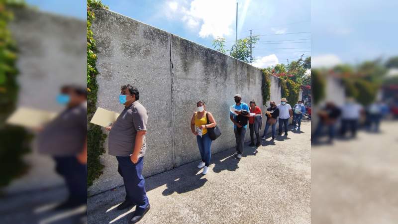 Registra Poliforum Morelia fluidez, organización y poca afluencia en vacunación contra Covid-19 