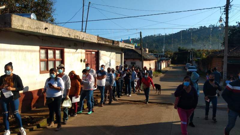 Realizan jornada especial de vacunación Covid-19 en comunidades indígenas de Uruapan