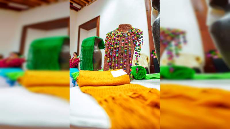 Inauguran exhibición y venta de accesorios artesanales de Michoacán en Uruapan 