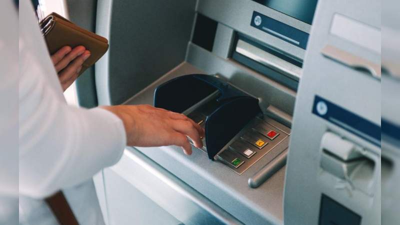 Tras más de 15 horas con fallas en su sistema, BBVA anuncia restablecimiento de sus servicios 