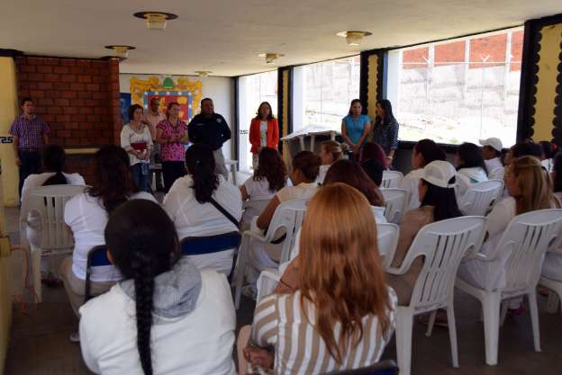 Internas del Cereso Morelia celebran con sus hijos el día del niño  