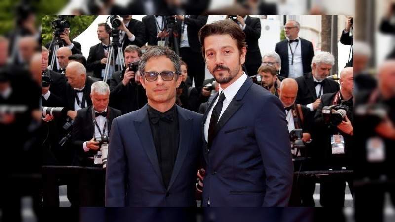 Gael García y Diego Luna aseguran que nunca tomaron ni un peso de los donativos recibidos 