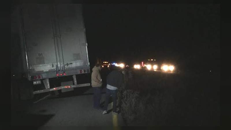 Reportan robo de vehículos en carreteras del Oriente de Michoacán 