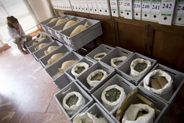 Encuentran en España tesoro con 600 kilos de monedas romanas - Foto 2 