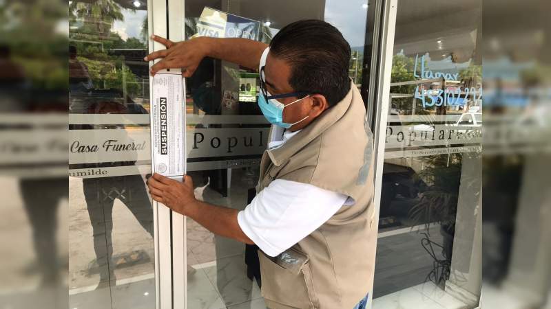 Suspenden 6 establecimientos en Apatzingán por incumplir normas contra COVID-19