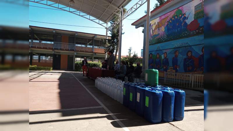 Entrega SEP y Conacyt 980 litros de gel antibacterial a secundarias generales de Morelia 