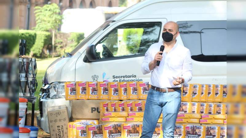 Entregan mobiliario y material sanitario a escuela Normal Rural de Tiripetío 