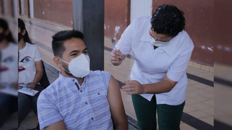 Da inicio vacunación de primera dosis Covid-19 a jóvenes en Huandacareo, Michoacán