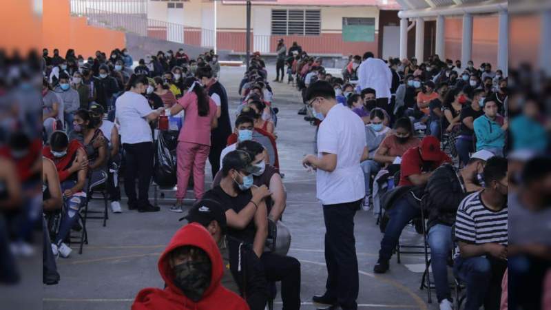Da inicio vacunación de primera dosis Covid-19 a jóvenes en Huandacareo, Michoacán