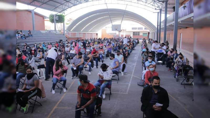 Da inicio vacunación de primera dosis Covid-19 a jóvenes en Huandacareo, Michoacán