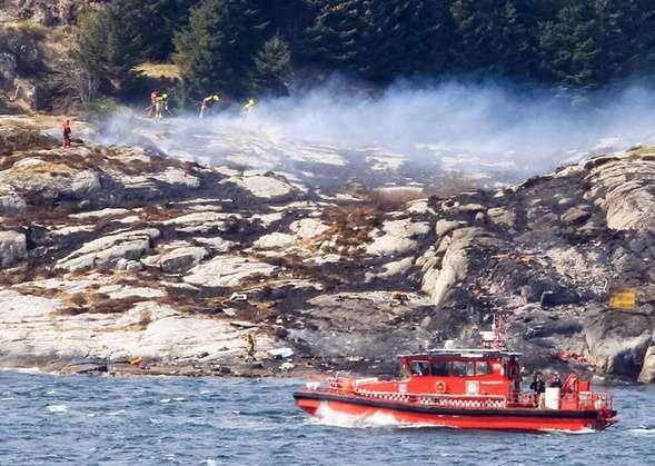 Caída de helicóptero deja 11 muertos, en Noruega 