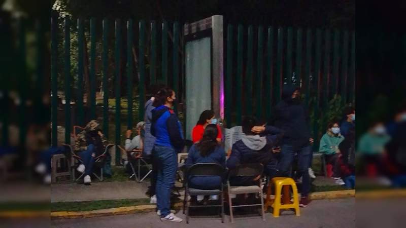 Ayuntamiento de Morelia recomienda no acampar en módulos de vacunación